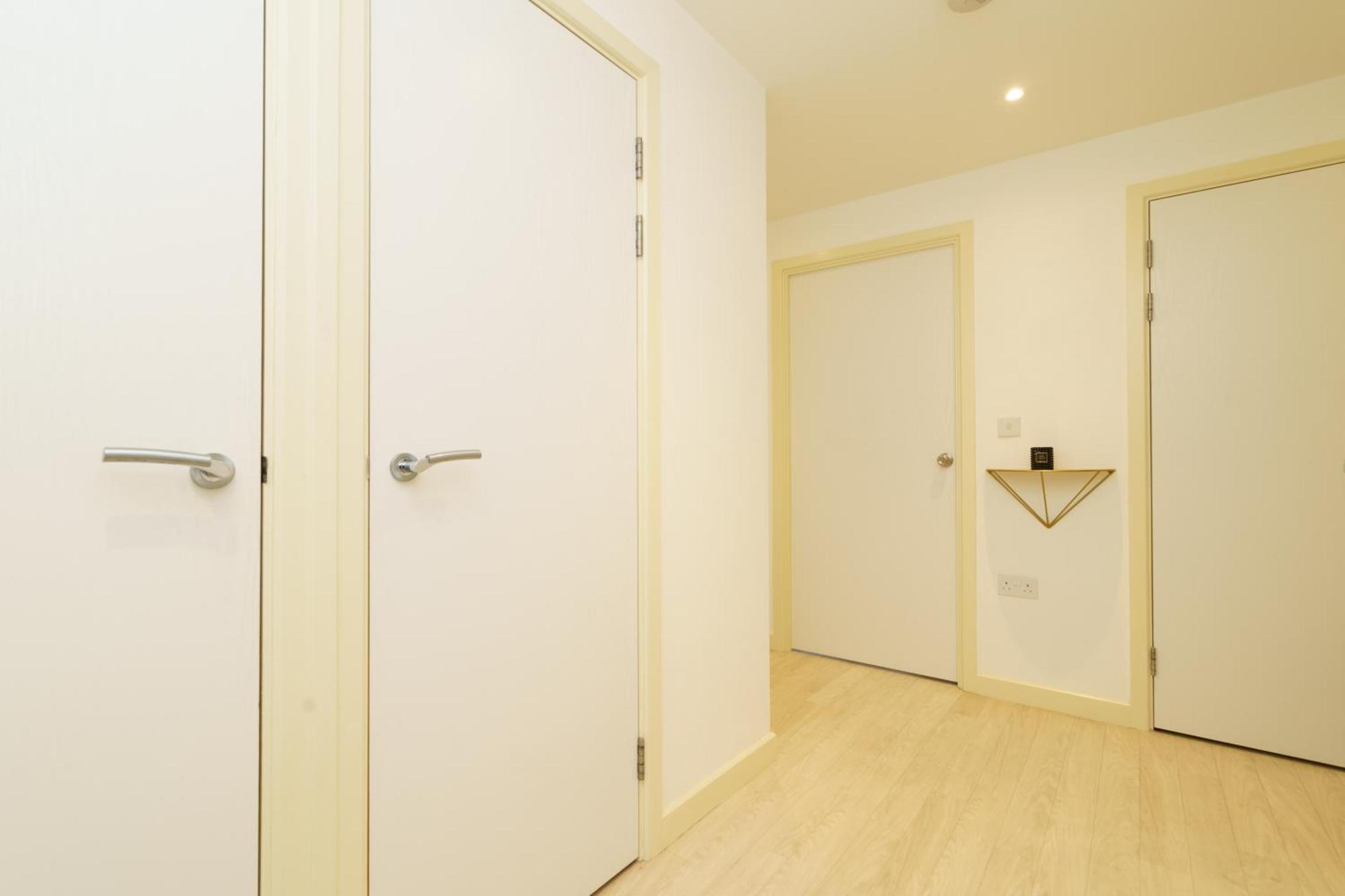 Stylish Surrey Quays Apartment - 10 Mins From Station لندن المظهر الخارجي الصورة