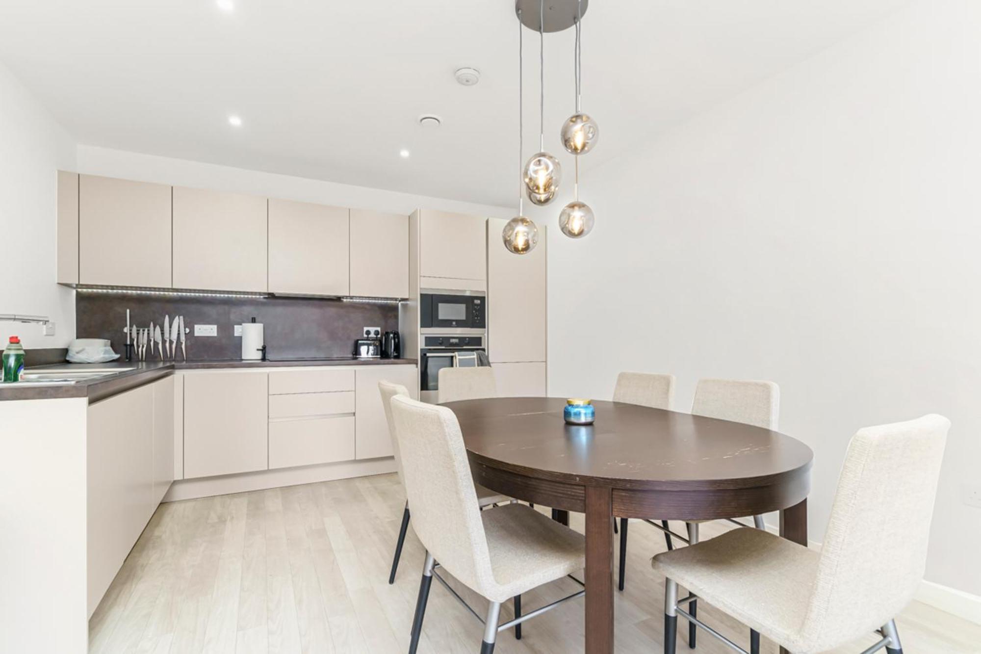 Stylish Surrey Quays Apartment - 10 Mins From Station لندن المظهر الخارجي الصورة