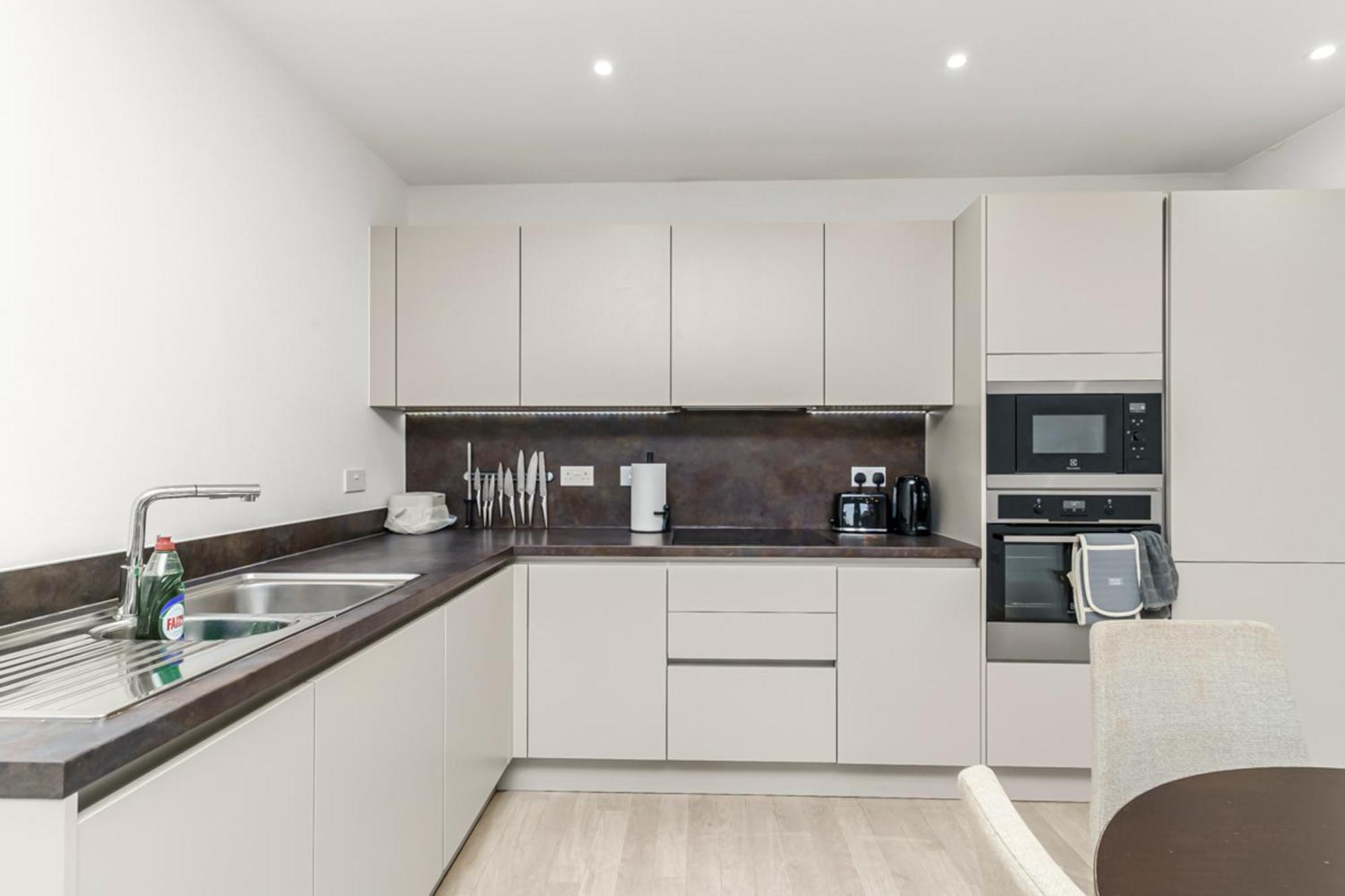 Stylish Surrey Quays Apartment - 10 Mins From Station لندن المظهر الخارجي الصورة